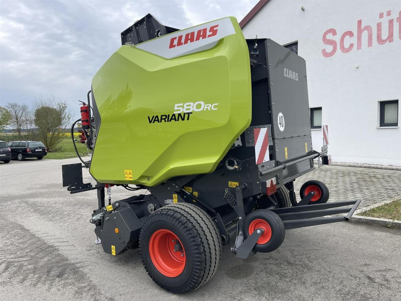 CLAAS neuwertige Rundballenpresse Variant 580 RC Pro, ca. 1003 Ballen, Bj. 2023 - Presse à balles rondes: photos 3 CLAAS neuwertige Rundballenpresse Variant 580 RC Pro, ca. 1003 Ballen, Bj. 2023 - Presse à balles rondes: photos 3