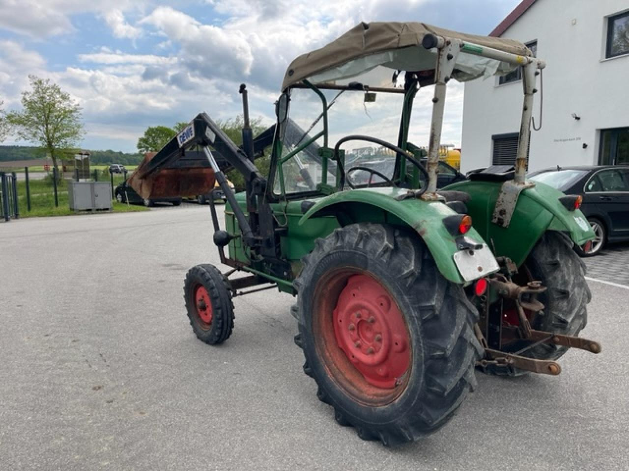 Deutz-Fahr D 4005 mit Frontlader - Tracteur agricole: photos 3 Deutz-Fahr D 4005 mit Frontlader - Tracteur agricole: photos 3