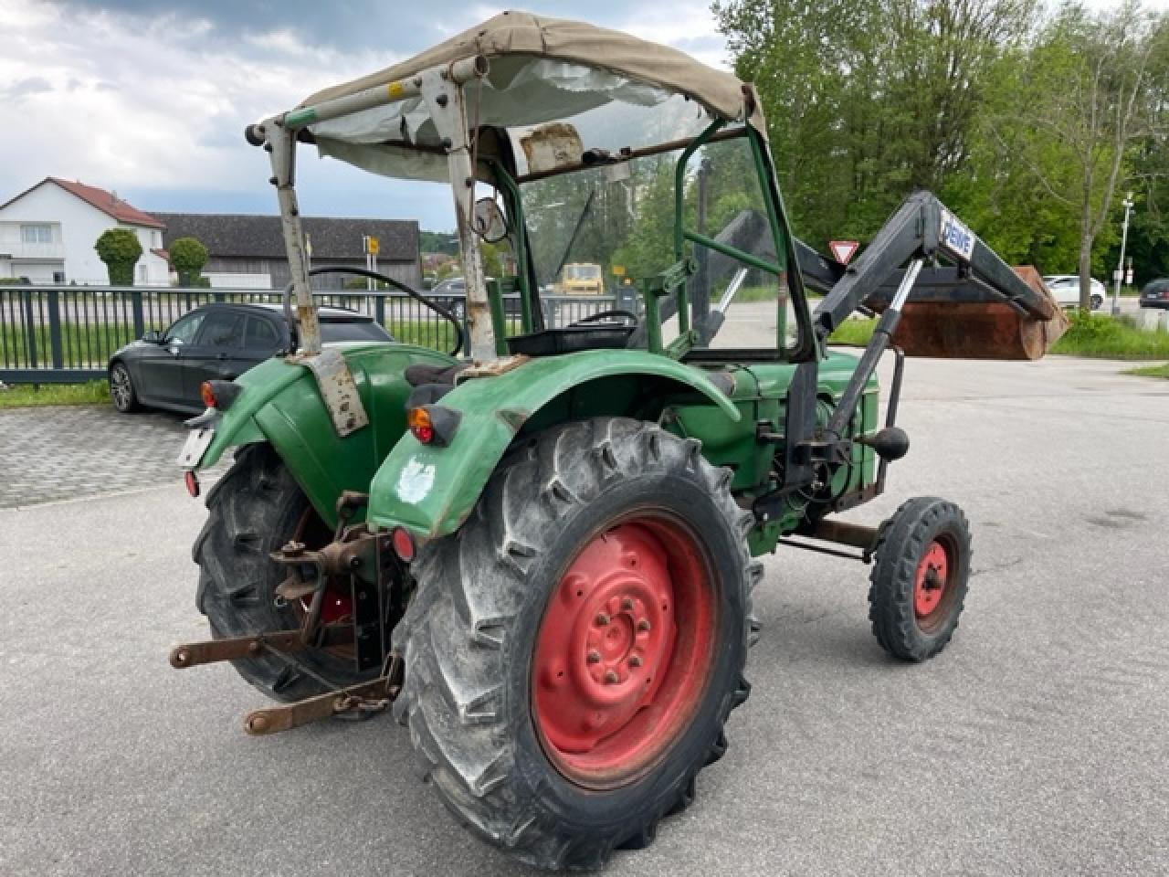 Deutz-Fahr D 4005 mit Frontlader - Tracteur agricole: photos 5 Deutz-Fahr D 4005 mit Frontlader - Tracteur agricole: photos 5