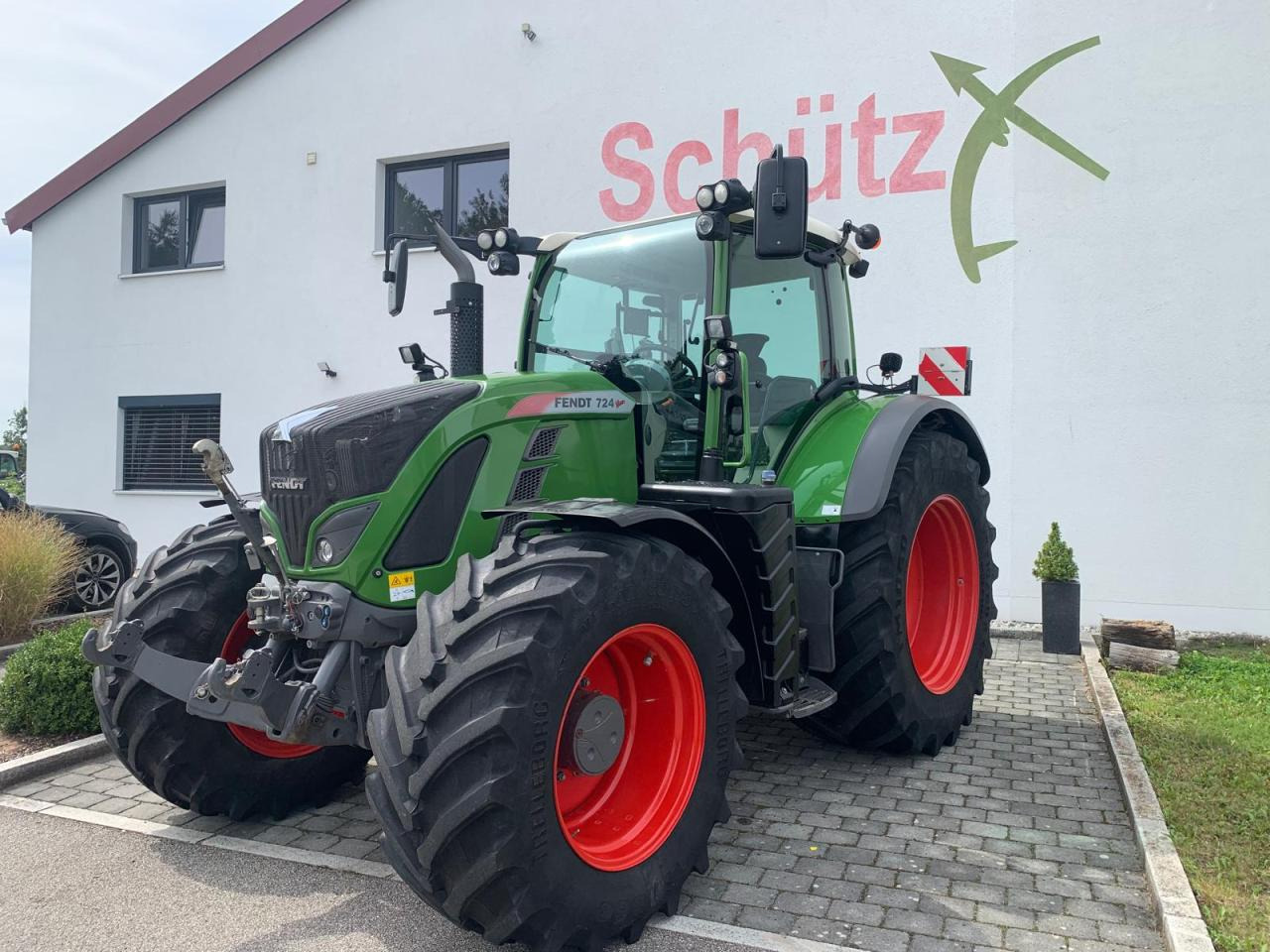 Fendt 724 Vario Power Plus mit GPS - Tracteur agricole: photos 1 Fendt 724 Vario Power Plus mit GPS - Tracteur agricole: photos 1