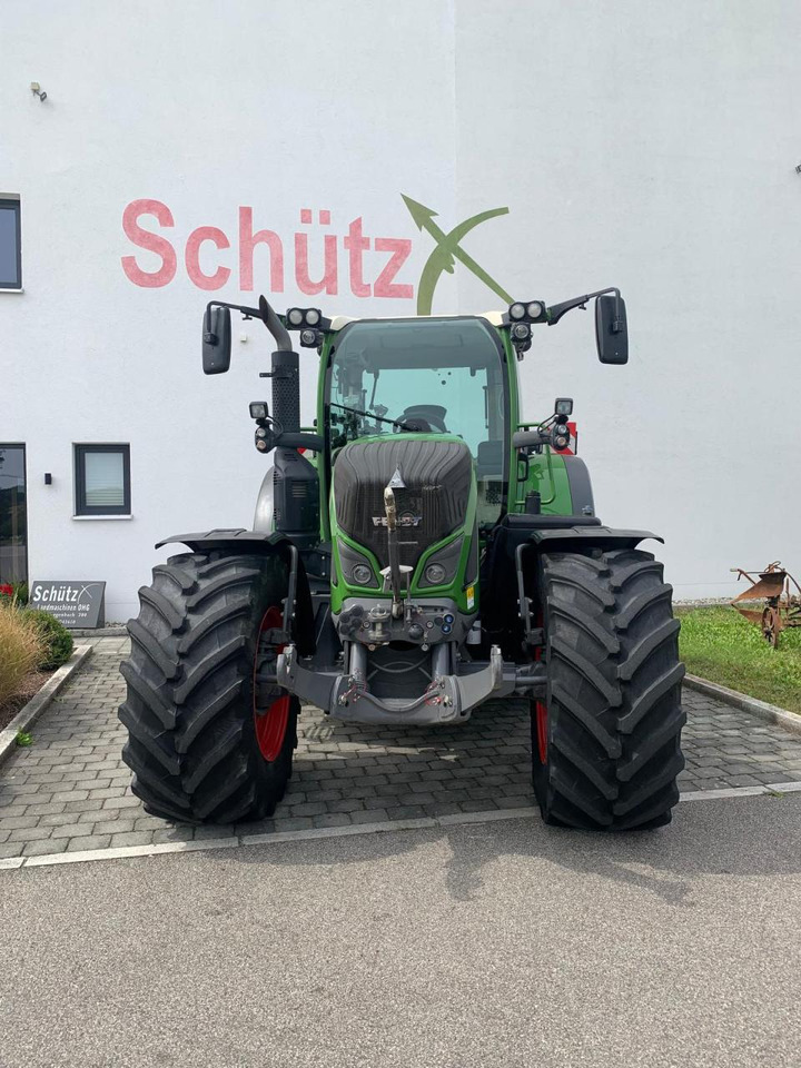 Fendt 724 Vario Power Plus mit GPS - Tracteur agricole: photos 3 Fendt 724 Vario Power Plus mit GPS - Tracteur agricole: photos 3