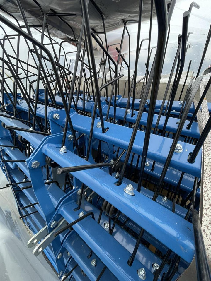 Hatzenbichler Neuwertiger Striegel mit hydraulischer Druckverstellung, 12m, Bj. 2023, Hatzenbichler - Herse: photos 5 Hatzenbichler Neuwertiger Striegel mit hydraulischer Druckverstellung, 12m, Bj. 2023, Hatzenbichler - Herse: photos 5