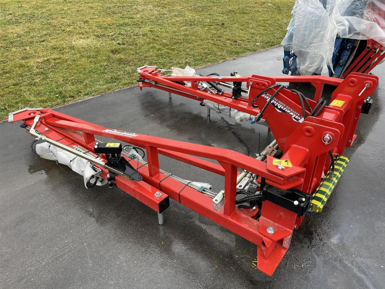 Hatzenbichler Striegel mit hydraulischer Druckverstellung, 12m, Bj. 2023, Hatzenbichler neuwertig - Herse: photos 2 Hatzenbichler Striegel mit hydraulischer Druckverstellung, 12m, Bj. 2023, Hatzenbichler neuwertig - Herse: photos 2