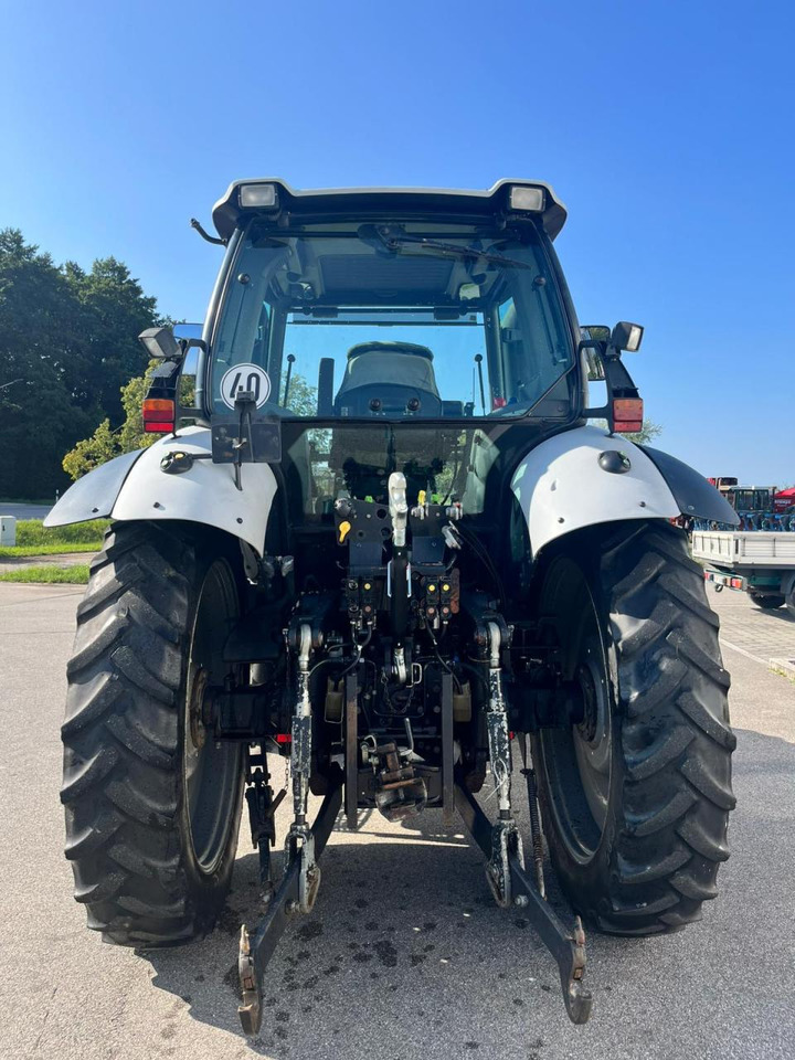 Lamborghini R6.140 DCR mit Frontzapfwelle und Frontkraftheber, Pflegeschlepper - Tracteur agricole: photos 4 Lamborghini R6.140 DCR mit Frontzapfwelle und Frontkraftheber, Pflegeschlepper - Tracteur agricole: photos 4