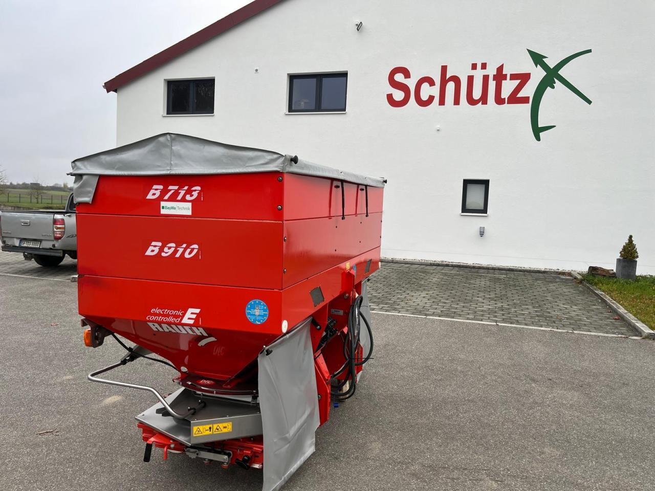 Rauch Axera H-EMC Top Zustand Düngerstreuer - Distributeur d'engrais: photos 1 Rauch Axera H-EMC Top Zustand Düngerstreuer - Distributeur d'engrais: photos 1