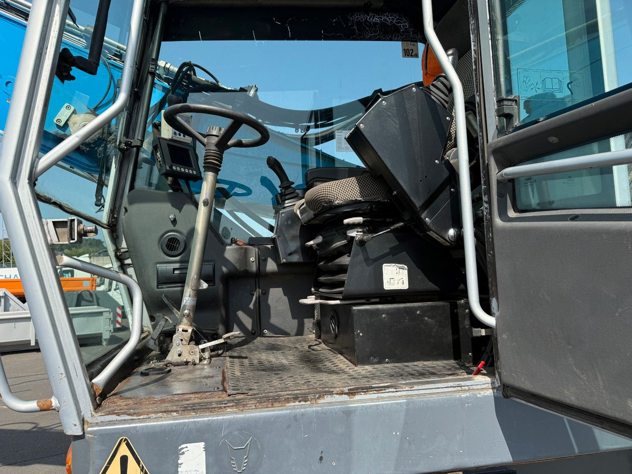 Fuchs MHL 331 - Pelle sur pneus: photos 4 Fuchs MHL 331 - Pelle sur pneus: photos 4