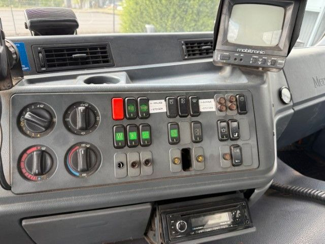 Mercedes-Benz Actros 2031 4x4 Hydraulik + Wechselsystem - Châssis cabine: photos 5 Mercedes-Benz Actros 2031 4x4 Hydraulik + Wechselsystem - Châssis cabine: photos 5