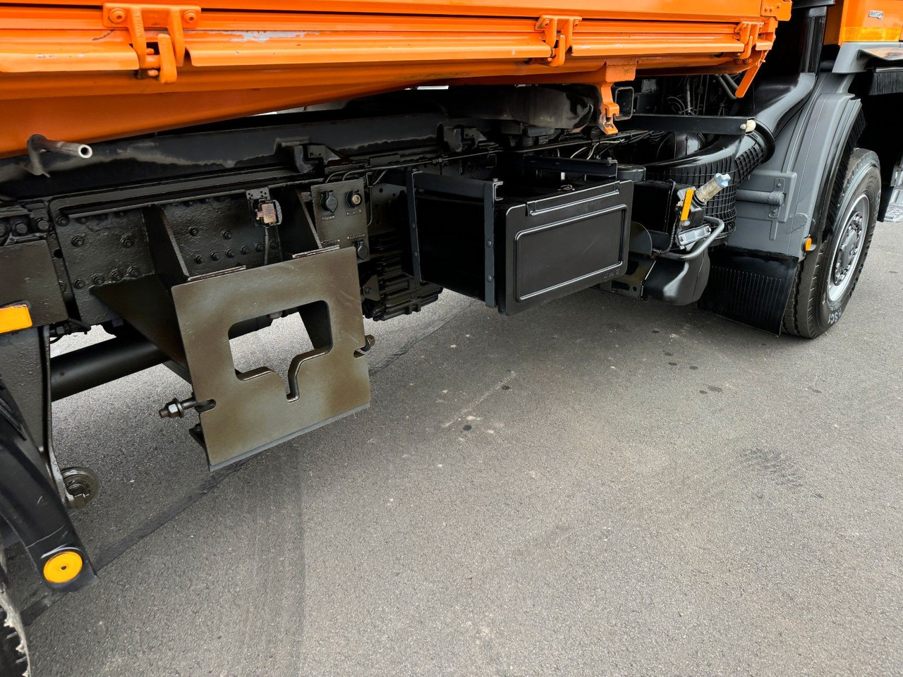 Mercedes-Benz Actros 2036 4x4 Meiler Kipper Winterdienst Euro5 Mercedes-Benz Actros 2036 4x4 Meiller Kipper Winterdienst E 5 - Camion benne: photos 3 Mercedes-Benz Actros 2036 4x4 Meiler Kipper Winterdienst Euro5 Mercedes-Benz Actros 2036 4x4 Meiller Kipper Winterdienst E 5 - Camion benne: photos 3