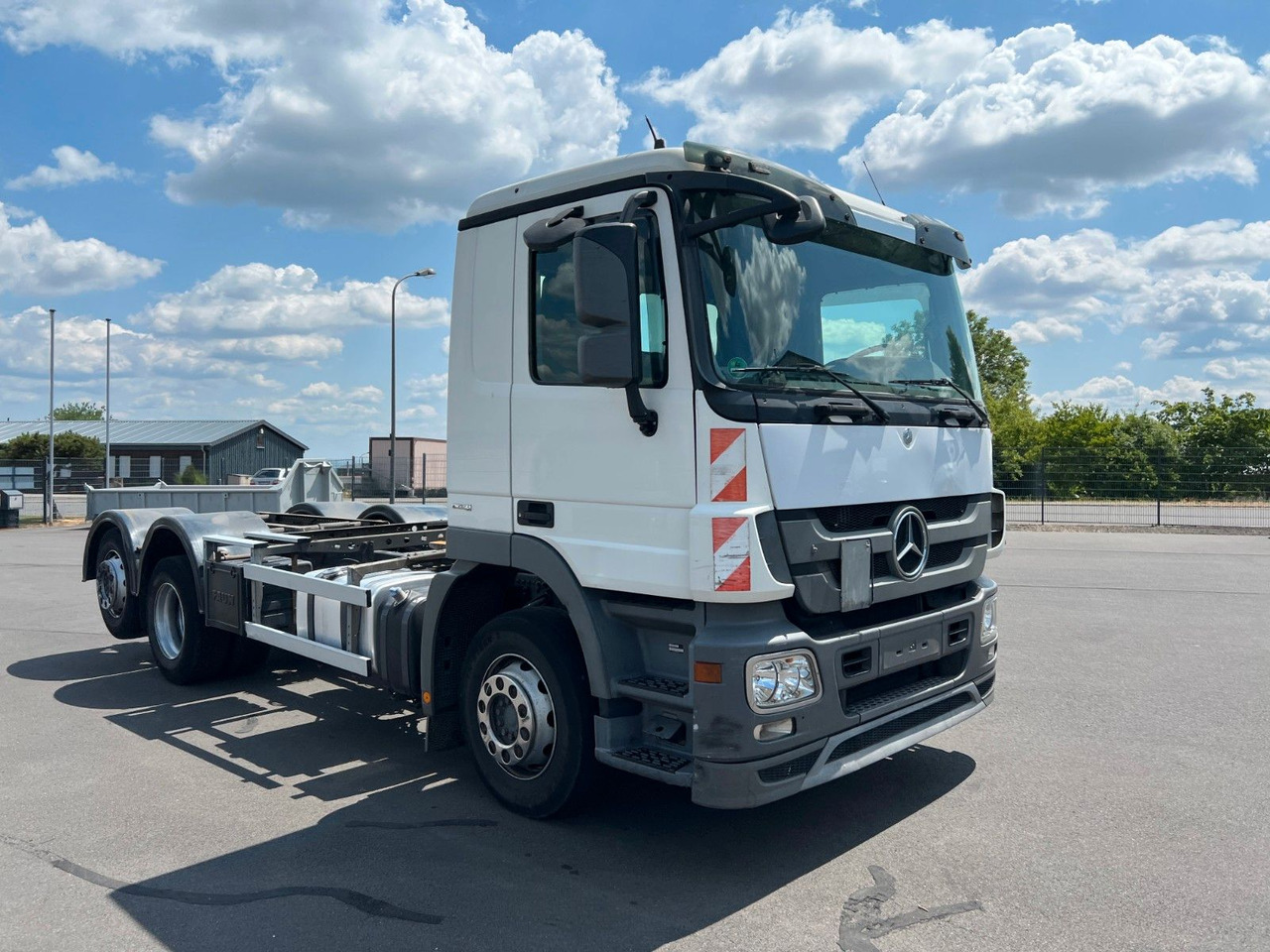 Mercedes-Benz Actros 2532 6x2 MP 3 Lenkachse /Liftachse / Mercedes-Benz Actros 2532 6x2 MP 3 Lenkachse /Liftachse / - Châssis cabine: photos 2 Mercedes-Benz Actros 2532 6x2 MP 3 Lenkachse /Liftachse / Mercedes-Benz Actros 2532 6x2 MP 3 Lenkachse /Liftachse / - Châssis cabine: photos 2