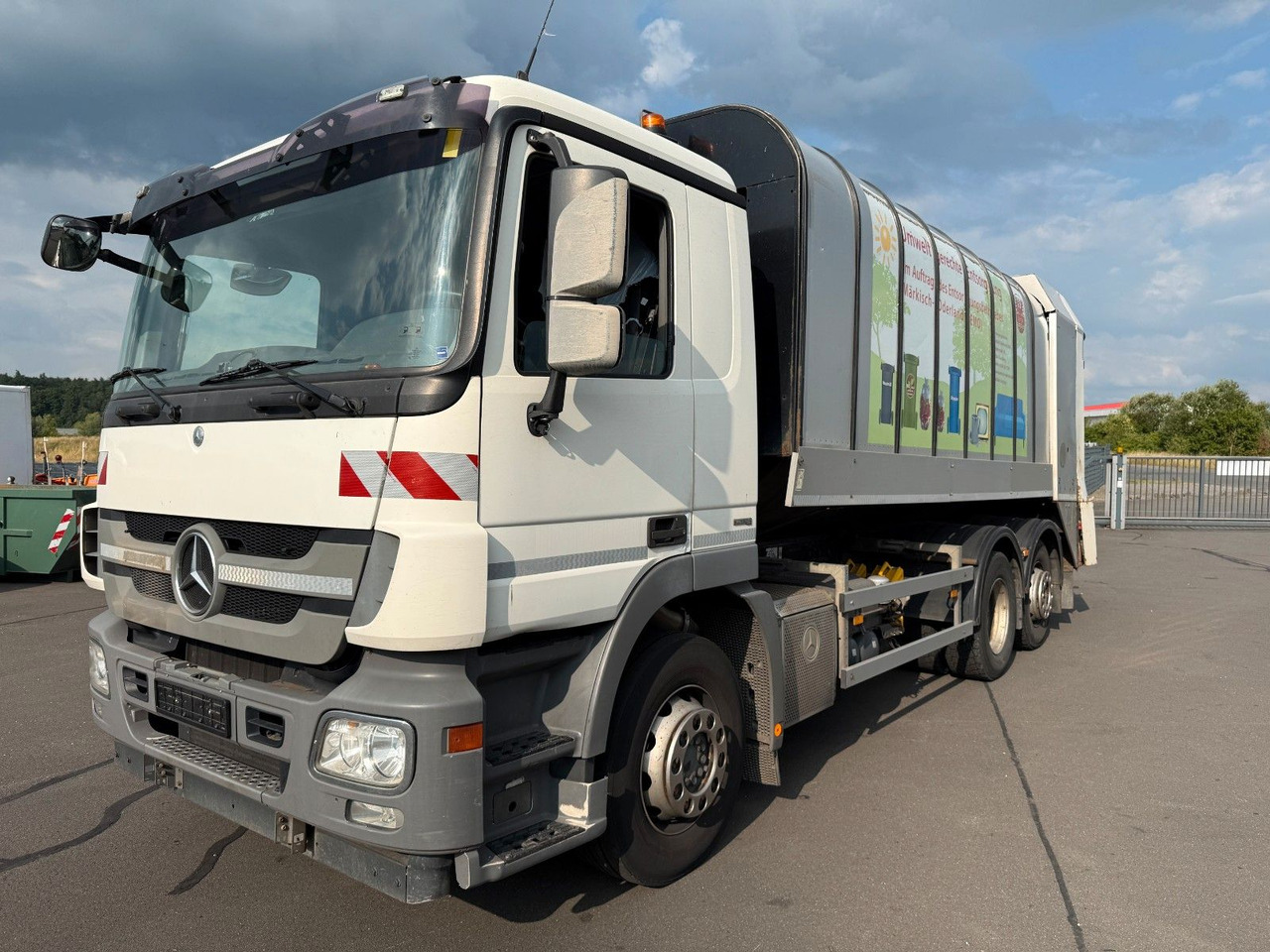 Mercedes-Benz Actros MP3 2532 6x2 Faun Rotorpress 521 - Benne à ordures ménagères: photos 1 Mercedes-Benz Actros MP3 2532 6x2 Faun Rotorpress 521 - Benne à ordures ménagères: photos 1
