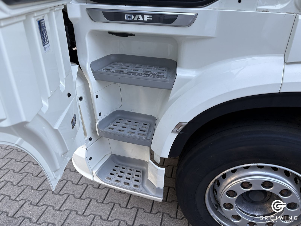 DAF XF 480 FT SSC, Abbiegeassistent, Standklima - Tracteur routier: photos 5 DAF XF 480 FT SSC, Abbiegeassistent, Standklima - Tracteur routier: photos 5