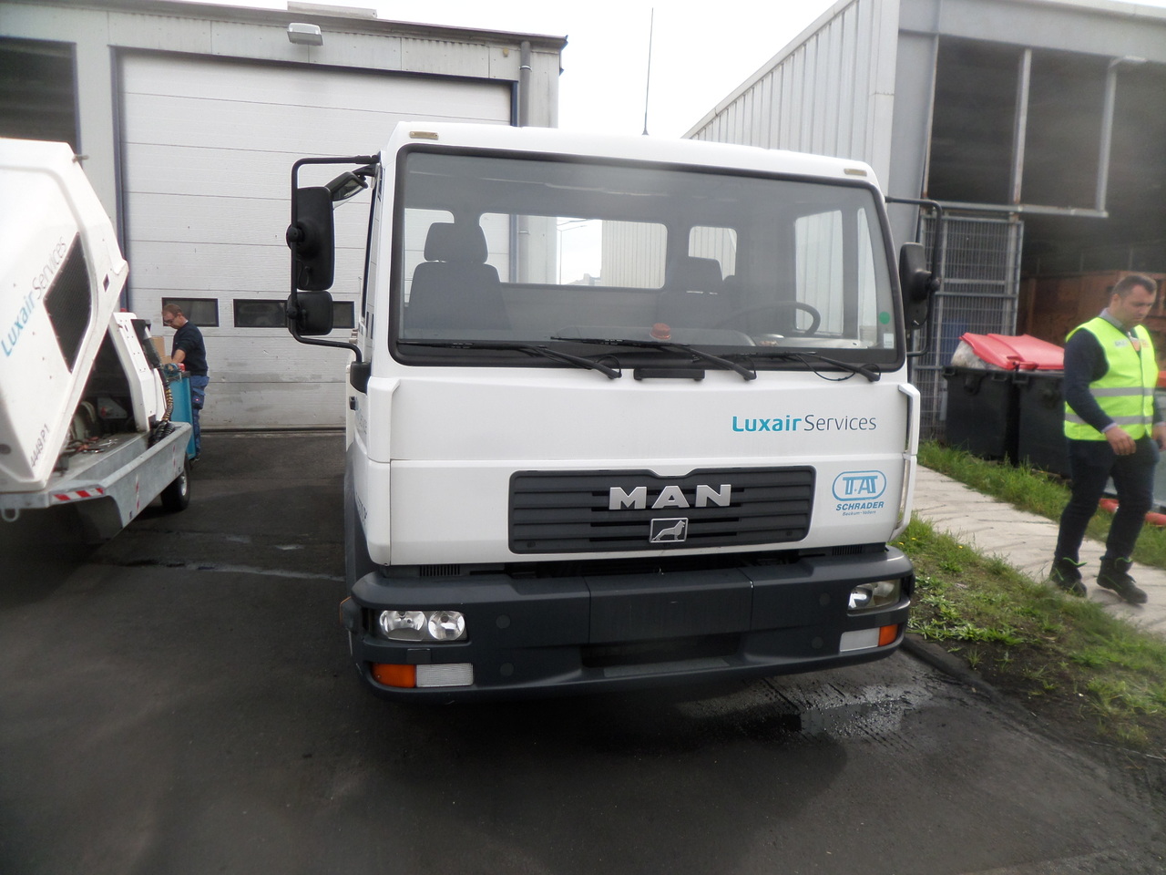 Schrader Water truck WSU 3000 MAN - Équipement aéroportuaire: photos 3 Schrader Water truck WSU 3000 MAN - Équipement aéroportuaire: photos 3