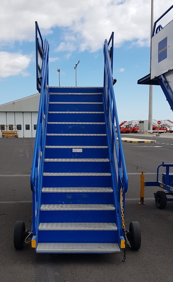 FEMISA VM - Escalier d'embarquement: photos 2 FEMISA VM - Escalier d'embarquement: photos 2