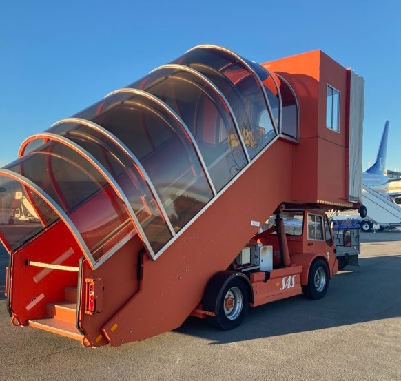 Mallaghan Passenger Stairs Eurostair - Escalier d'embarquement: photos 4 Mallaghan Passenger Stairs Eurostair - Escalier d'embarquement: photos 4