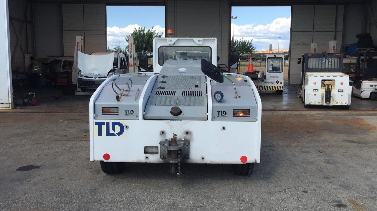 TLD TMX150-9 - Tracteur d'avions: photos 5 TLD TMX150-9 - Tracteur d'avions: photos 5
