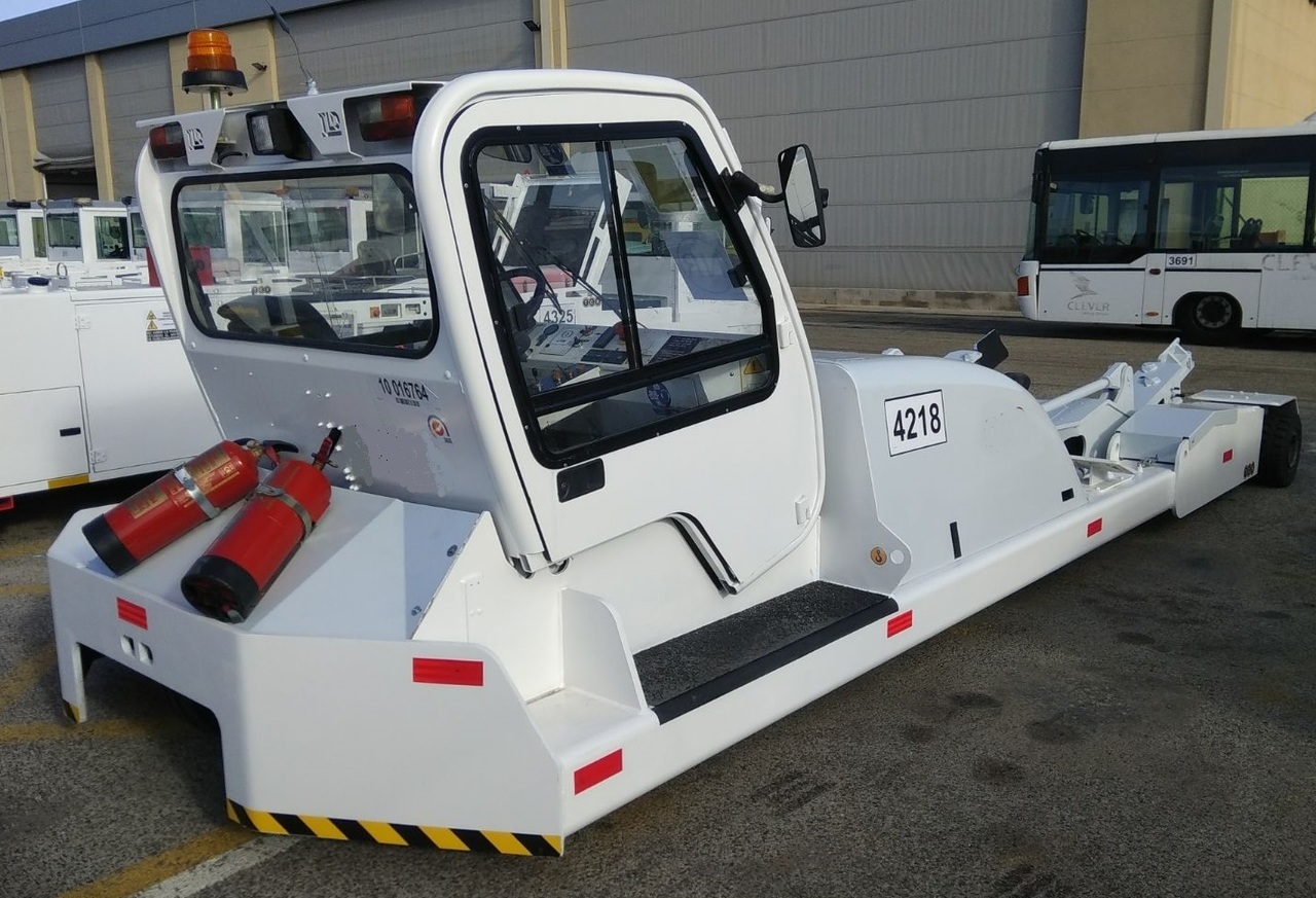 TLD Towbarless Pushback TPX 100 E - Tracteur d'avions: photos 1 TLD Towbarless Pushback TPX 100 E - Tracteur d'avions: photos 1