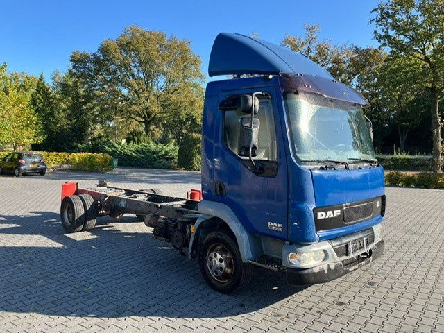 DAF LF 220 FA45.220 LF - Châssis cabine: photos 2 DAF LF 220 FA45.220 LF - Châssis cabine: photos 2