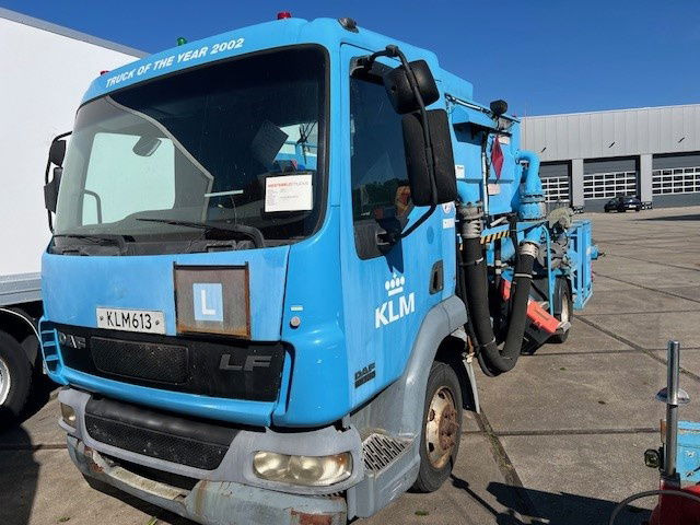 DAF LF 45 FA45.130 LF - Camion citerne: photos 1 DAF LF 45 FA45.130 LF - Camion citerne: photos 1