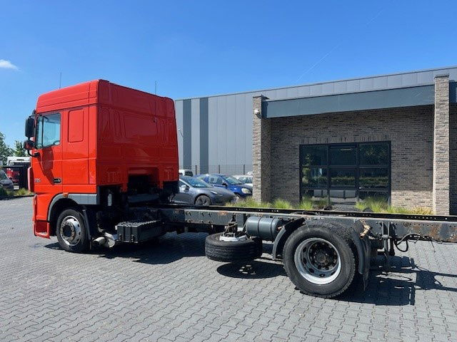 DAF XF 105.410 FA105.410 XF - Châssis cabine: photos 2 DAF XF 105.410 FA105.410 XF - Châssis cabine: photos 2