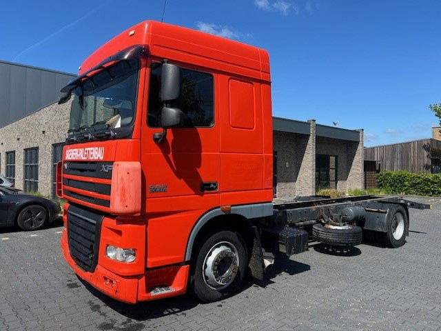 DAF XF 105.410 FA105.410 XF - Châssis cabine: photos 1 DAF XF 105.410 FA105.410 XF - Châssis cabine: photos 1