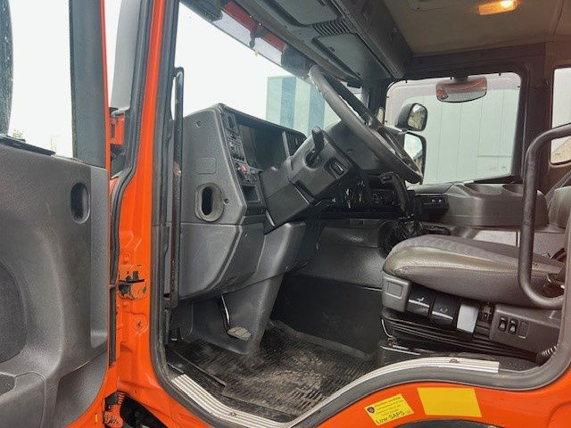 Scania P340 6x2 - Camion plateau: photos 5 Scania P340 6x2 - Camion plateau: photos 5