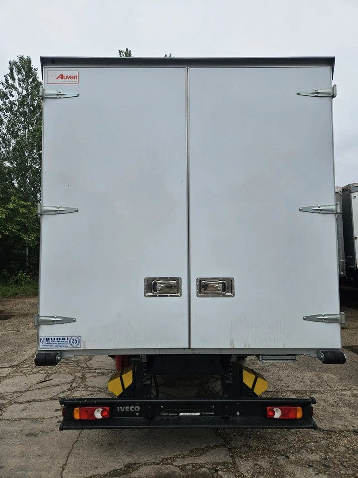 Iveco EuroCargo 120 - 210 BOX 12t Only 7554 km - Camion fourgon: photos 5 Iveco EuroCargo 120 - 210 BOX 12t Only 7554 km - Camion fourgon: photos 5