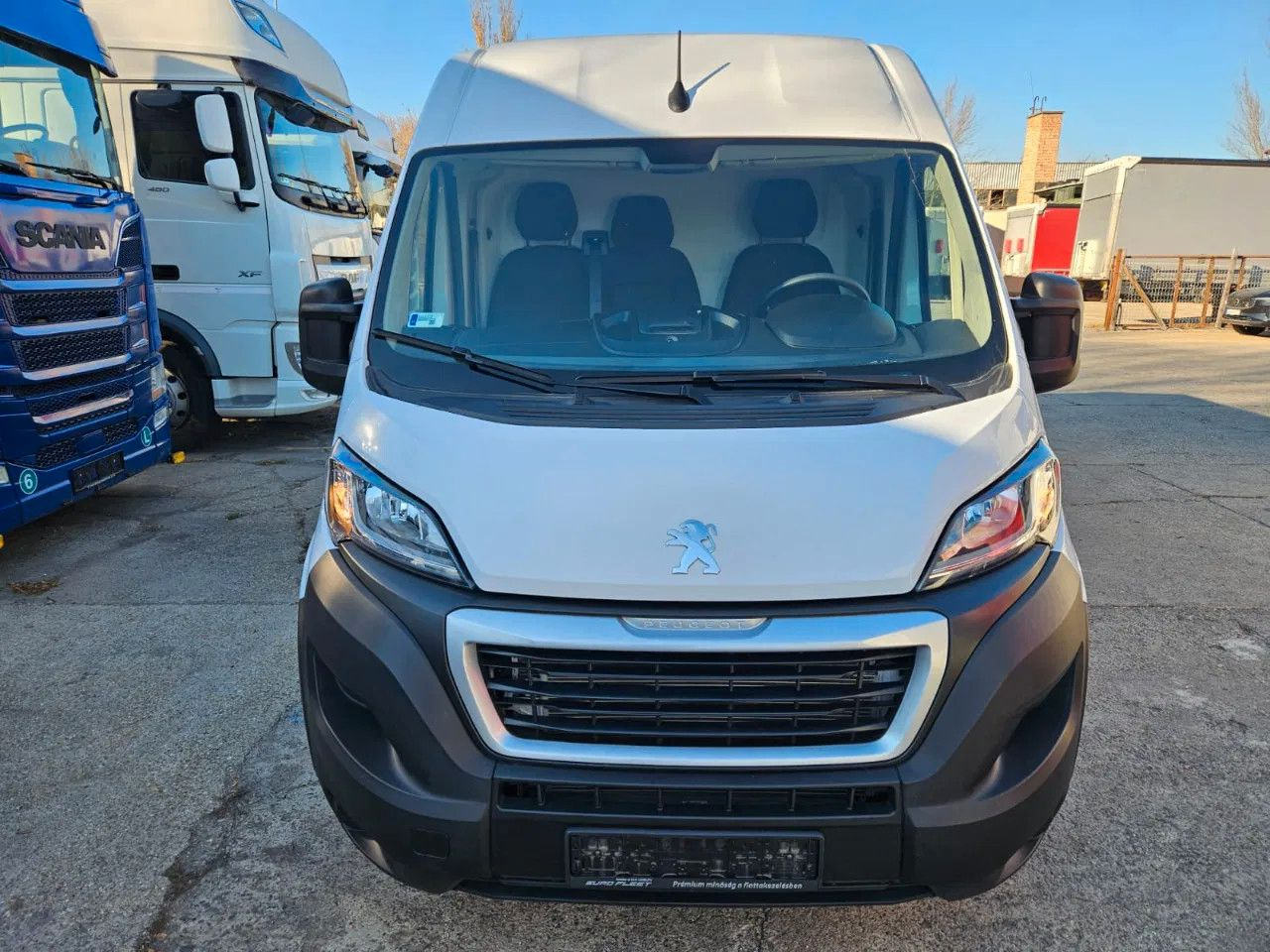 Peugeot Boxer Box 2.2 Premium FT 350 L3H2 Camera 2 units - Fourgon grand volume: photos 5 Peugeot Boxer Box 2.2 Premium FT 350 L3H2 Camera 2 units - Fourgon grand volume: photos 5