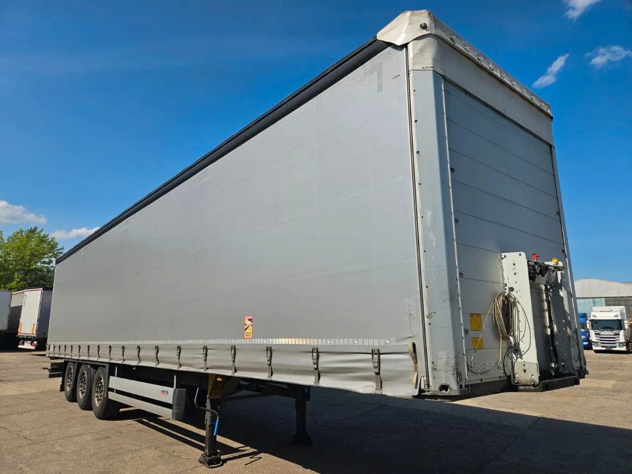 Schmitz Cargobull SCB S3T Standard 14 units! Lifting Axle A&C, XL - Semi-remorque rideaux coulissants: photos 1 Schmitz Cargobull SCB S3T Standard 14 units! Lifting Axle A&C, XL - Semi-remorque rideaux coulissants: photos 1