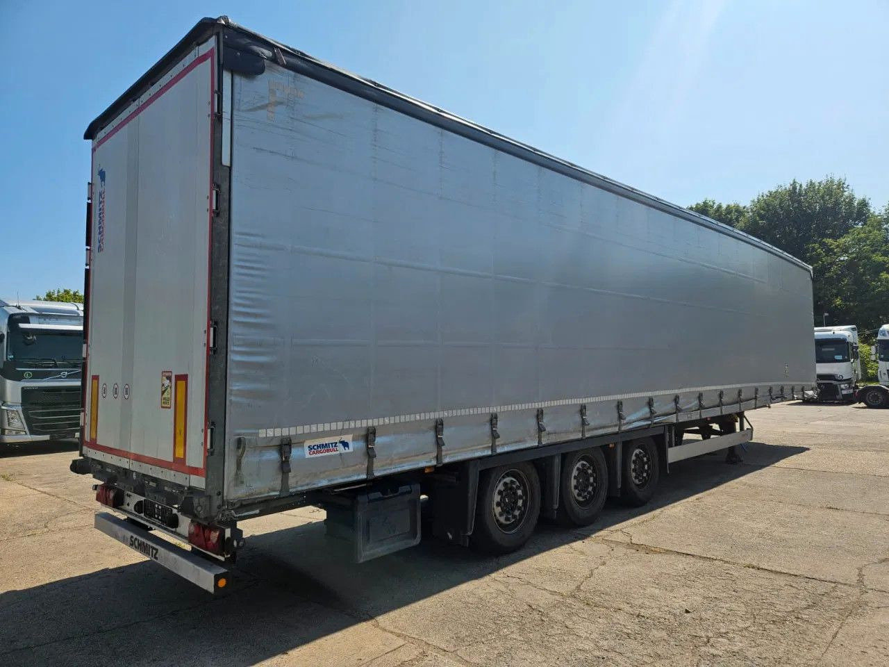 Schmitz Cargobull SCB S3T VARIOS 5 units! Lifting Axle A&C, XL Cod - Semi-remorque rideaux coulissants: photos 3 Schmitz Cargobull SCB S3T VARIOS 5 units! Lifting Axle A&C, XL Cod - Semi-remorque rideaux coulissants: photos 3