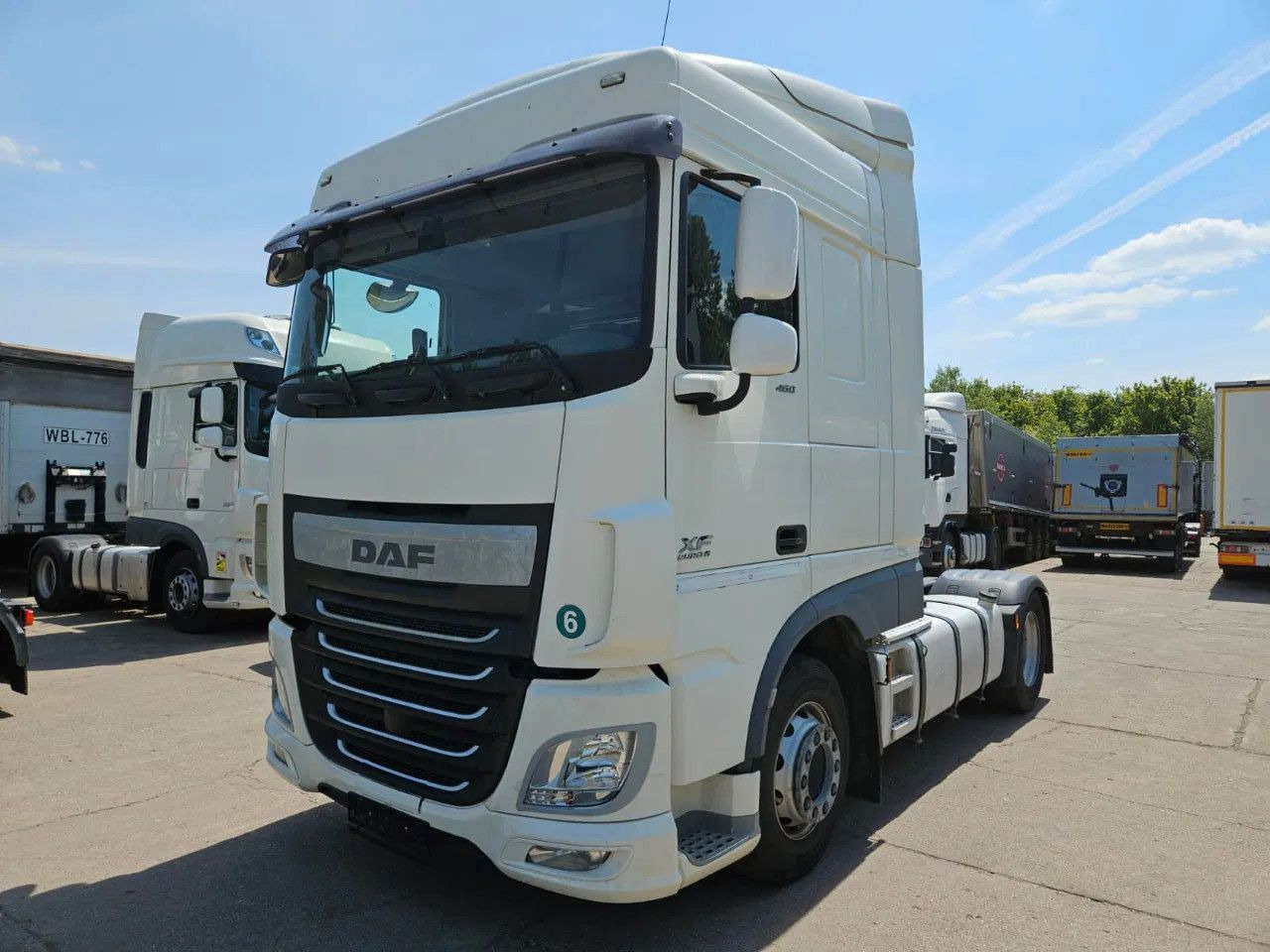 DAF XF 460 Space Cab Standklima 1 units - Tracteur routier: photos 1 DAF XF 460 Space Cab Standklima 1 units - Tracteur routier: photos 1