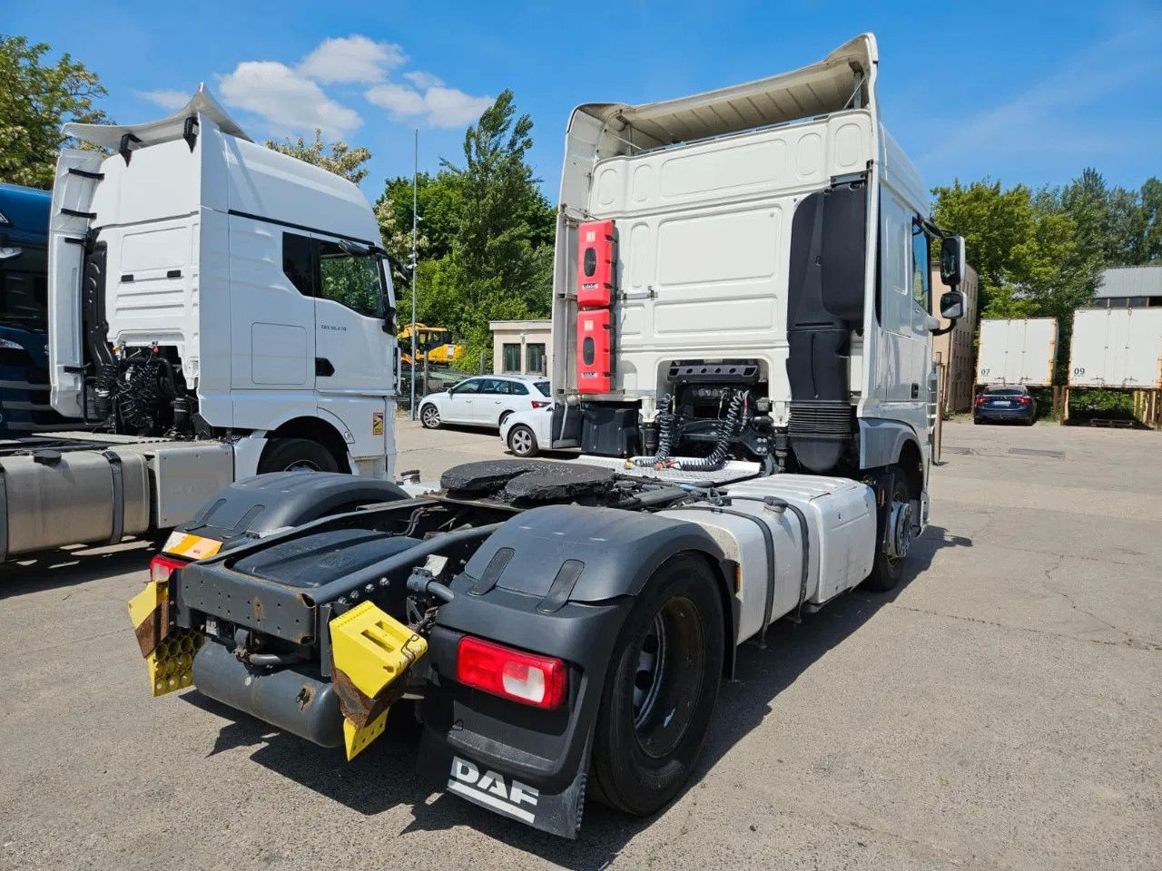 DAF XF 460 Space Cab Standklima 1 units - Tracteur routier: photos 4 DAF XF 460 Space Cab Standklima 1 units - Tracteur routier: photos 4