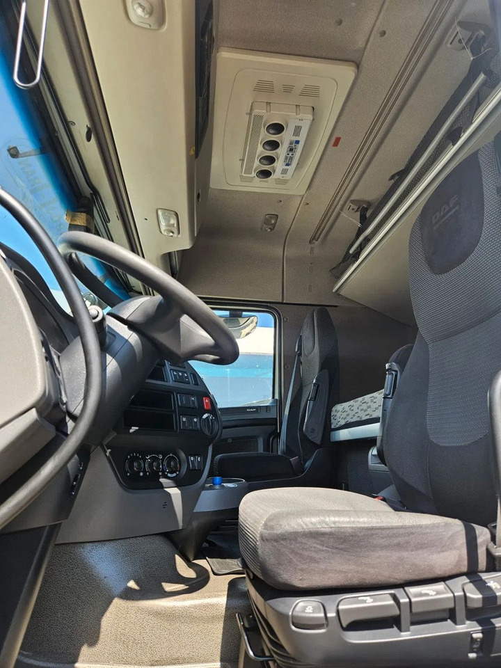 DAF XF 460 Space Cab Standklima 2 units - Tracteur routier: photos 5 DAF XF 460 Space Cab Standklima 2 units - Tracteur routier: photos 5