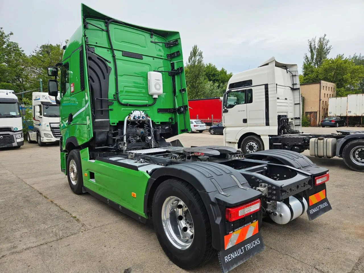 Renault T520 HSC, Navi, Standklima, Horns, Full Spoiler, - Tracteur routier: photos 3 Renault T520 HSC, Navi, Standklima, Horns, Full Spoiler, - Tracteur routier: photos 3