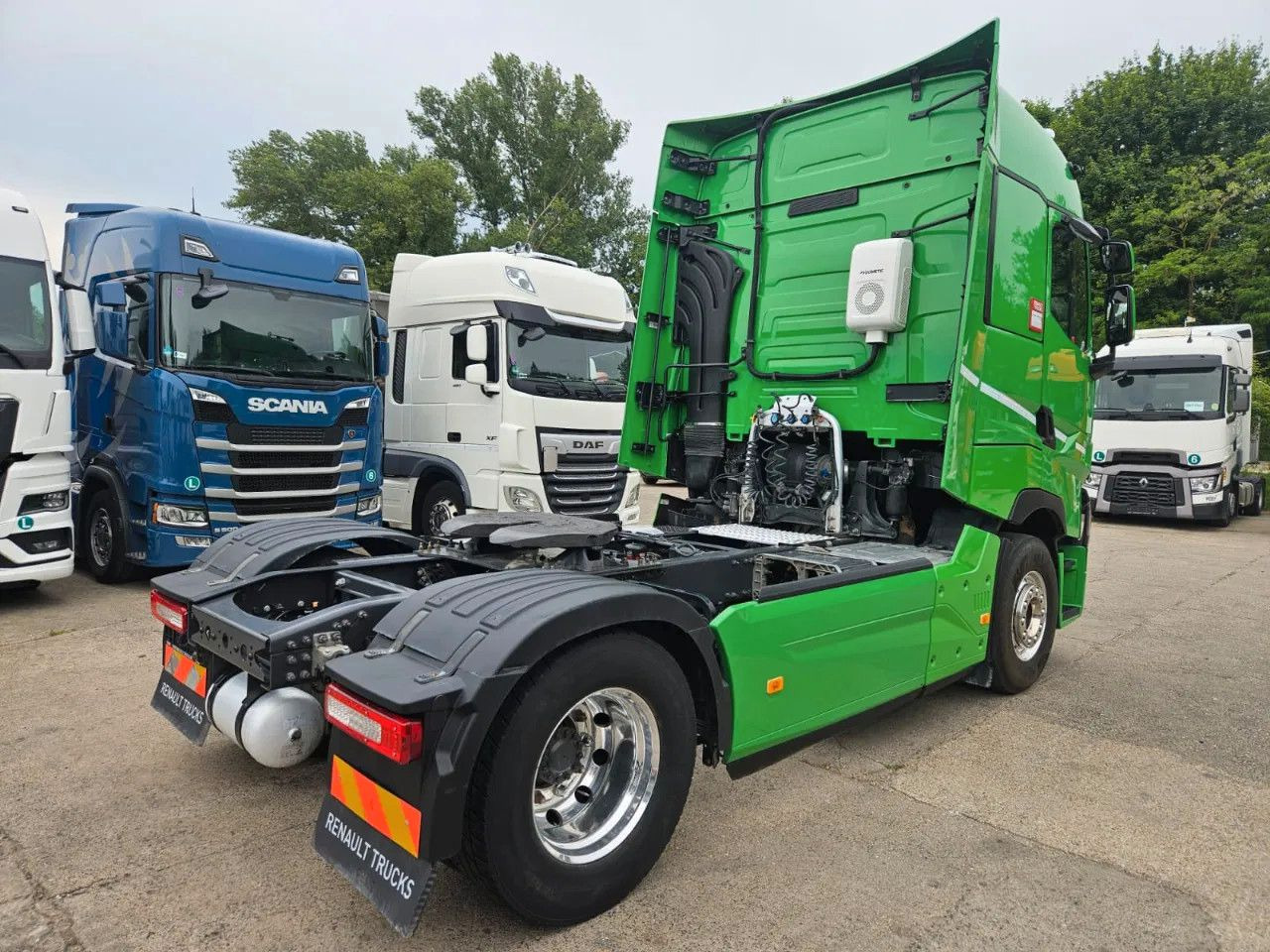 Renault T520 HSC, Navi, Standklima, Horns, Full Spoiler, - Tracteur routier: photos 4 Renault T520 HSC, Navi, Standklima, Horns, Full Spoiler, - Tracteur routier: photos 4