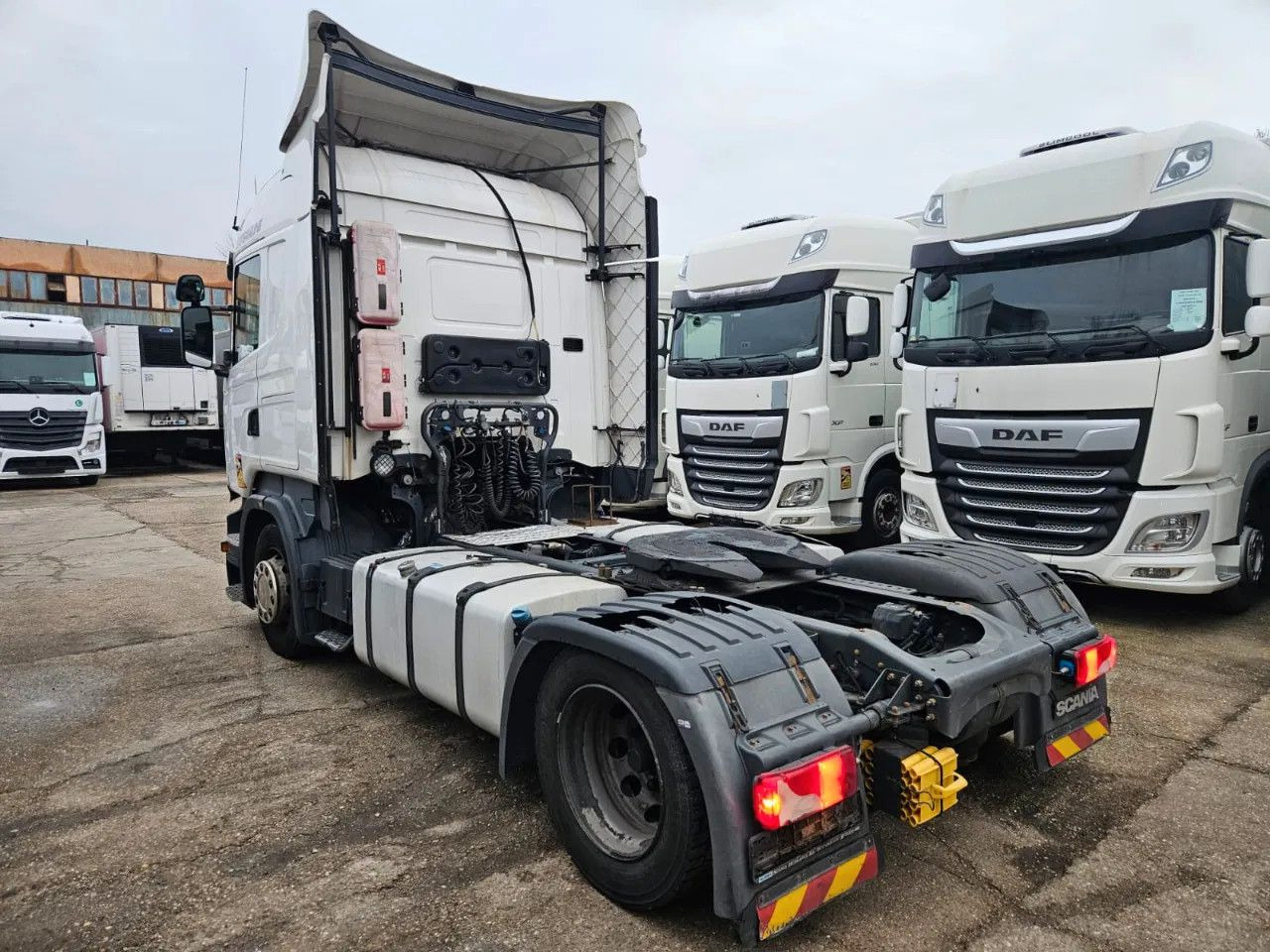 Scania R410 Mega StandKlima Highline - 4 units in stock - Tracteur routier: photos 4 Scania R410 Mega StandKlima Highline - 4 units in stock - Tracteur routier: photos 4
