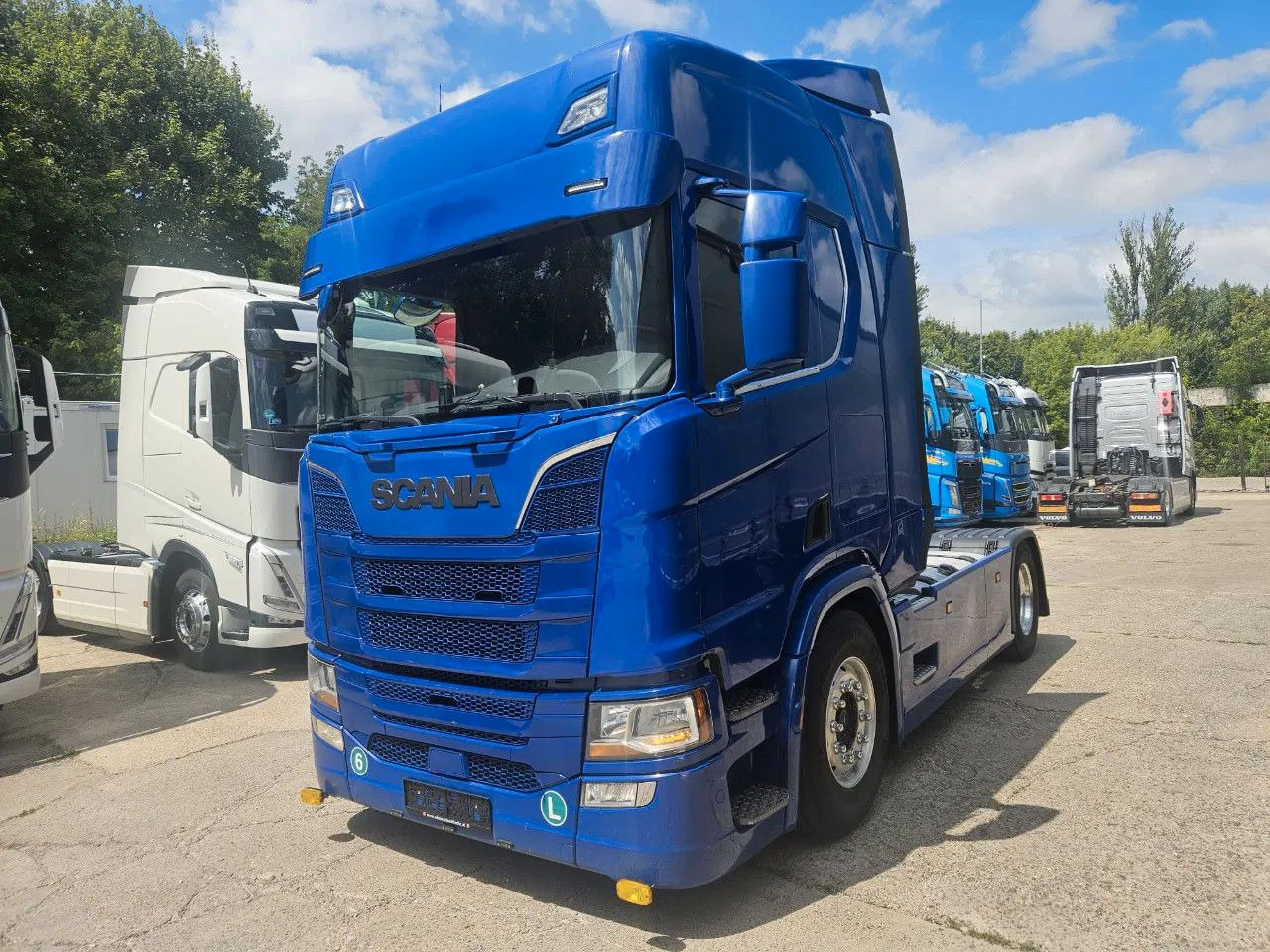 Scania R410 Standard - Full Spoiler - Retarder - Alloy - Tracteur routier: photos 1 Scania R410 Standard - Full Spoiler - Retarder - Alloy - Tracteur routier: photos 1