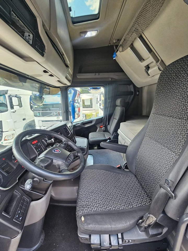 Scania R410 Standard - Full Spoiler - Retarder - Alloy - Tracteur routier: photos 5 Scania R410 Standard - Full Spoiler - Retarder - Alloy - Tracteur routier: photos 5