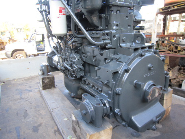 Komatsu Motor Typ S6D 125 E-2 für D65PX/ EX - Moteur pour Bulldozer: photos 2 Komatsu Motor Typ S6D 125 E-2 für D65PX/ EX - Moteur pour Bulldozer: photos 2