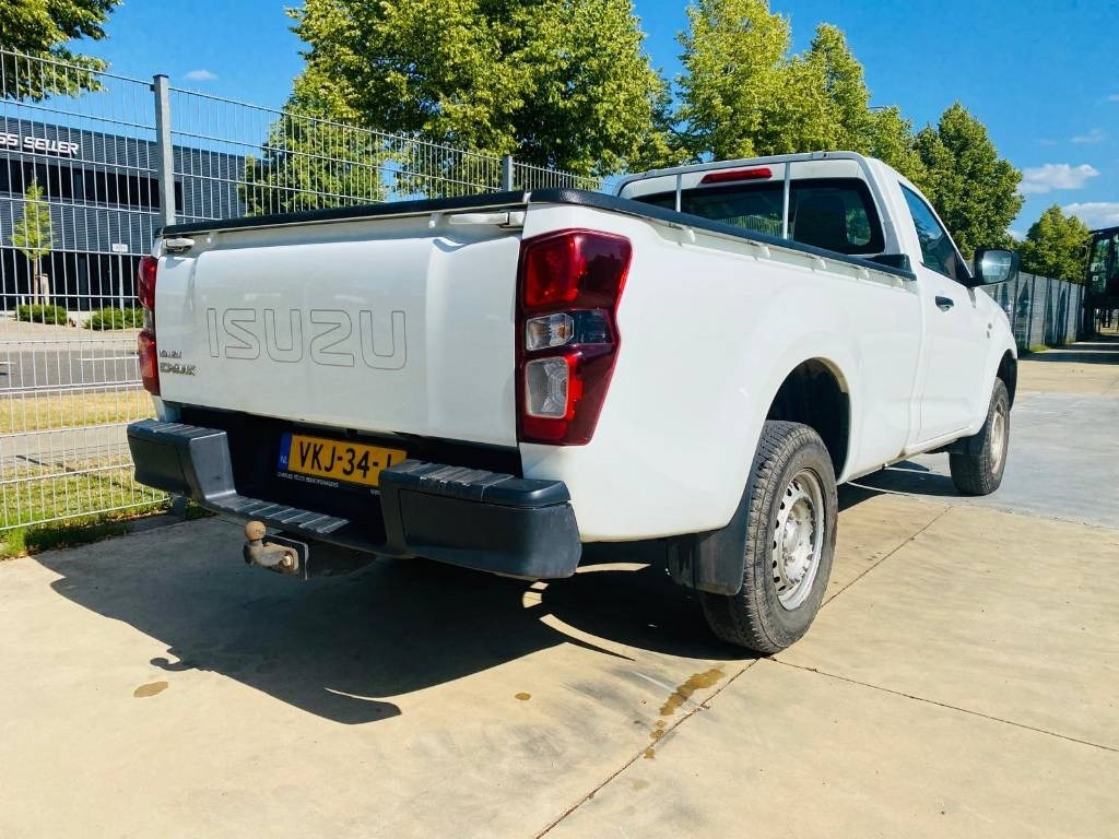 Isuzu D-Max Socage - Voiture: photos 3 Isuzu D-Max Socage - Voiture: photos 3