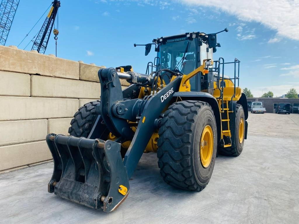 John Deere 824p - Chargeuse sur pneus: photos 3 John Deere 824p - Chargeuse sur pneus: photos 3