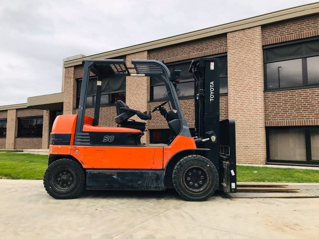 Toyota 7 FB MF 50 - Chariot élévateur électrique: photos 3 Toyota 7 FB MF 50 - Chariot élévateur électrique: photos 3