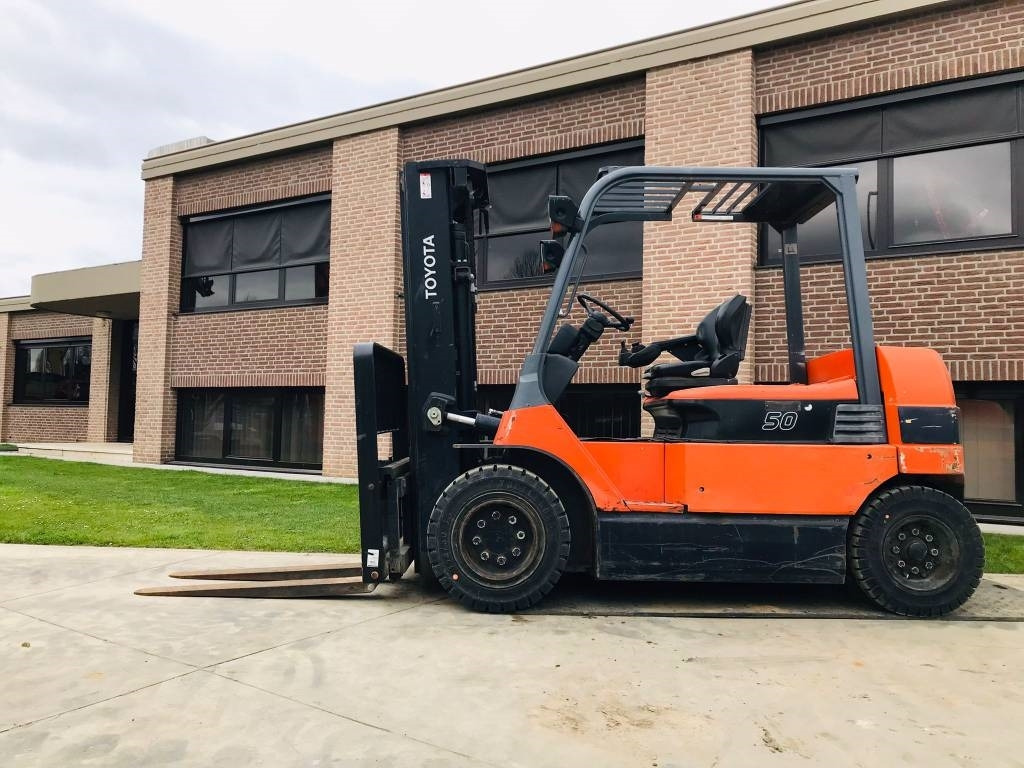 Toyota 7 FB MF 50 - Chariot élévateur électrique: photos 4 Toyota 7 FB MF 50 - Chariot élévateur électrique: photos 4