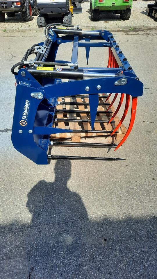 Krokodilgebiss Greifschaufel Frontlader Thaler Cat Hoflader Euro - Matériel d'ensilage: photos 3 Krokodilgebiss Greifschaufel Frontlader Thaler Cat Hoflader Euro - Matériel d'ensilage: photos 3