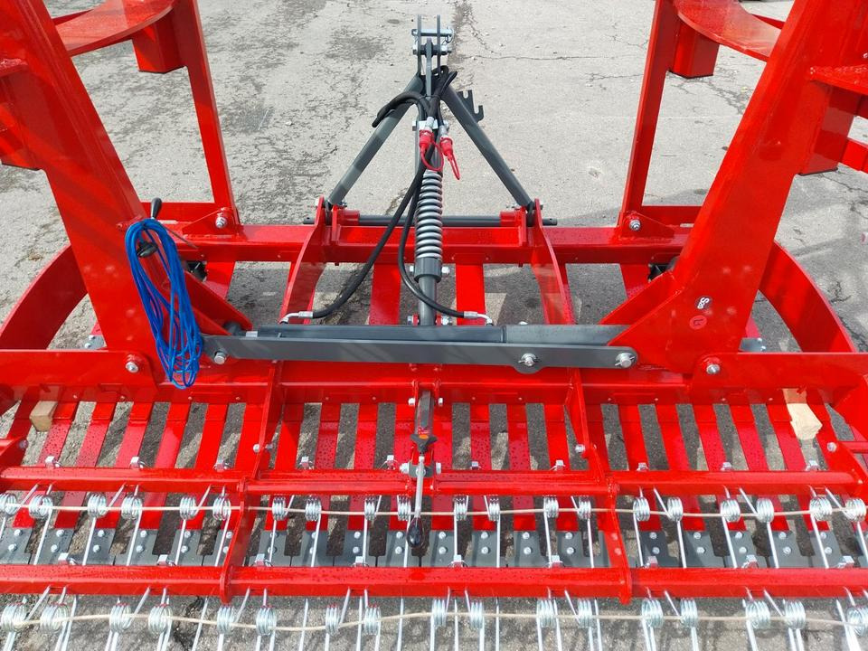 Weidelüfter 6m Wiesenstriegel Wiesenegge Grünlandpflege Striegel - Herse étrille: photos 3 Weidelüfter 6m Wiesenstriegel Wiesenegge Grünlandpflege Striegel - Herse étrille: photos 3