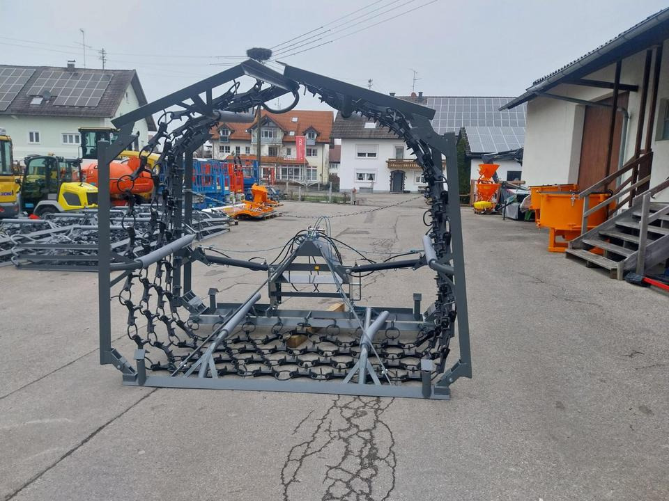 Wiesenegge 6 - 8m Wiesenstriegel Wiesenschleppe Schlepper - Herse à chaîne: photos 5 Wiesenegge 6 - 8m Wiesenstriegel Wiesenschleppe Schlepper - Herse à chaîne: photos 5