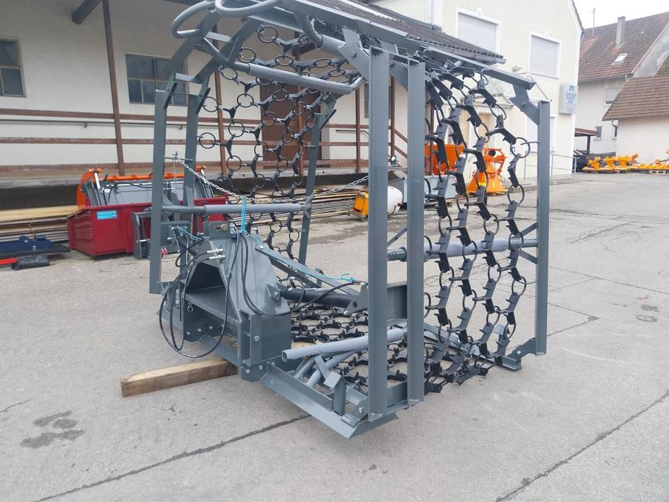 Wiesenegge 6 - 8m Wiesenstriegel Wiesenschleppe Schlepper - Herse à chaîne: photos 4 Wiesenegge 6 - 8m Wiesenstriegel Wiesenschleppe Schlepper - Herse à chaîne: photos 4