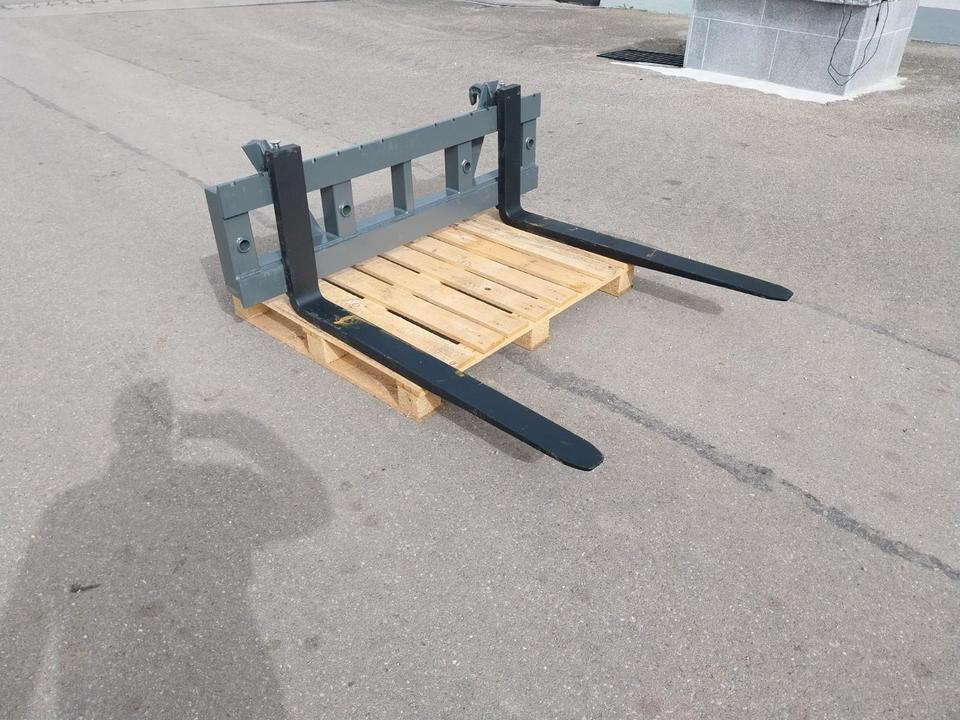 Neue Palettengabel 2,5to 1,5m breit Euro Gabel Frontlader Fendt - Fourches: photos 1 Neue Palettengabel 2,5to 1,5m breit Euro Gabel Frontlader Fendt - Fourches: photos 1