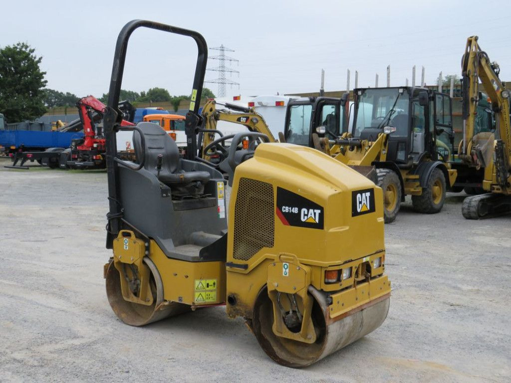 CAT Tandem-Vibrationswalze CB14 B Baumaschine - Compacteur: photos 2 CAT Tandem-Vibrationswalze CB14 B Baumaschine - Compacteur: photos 2