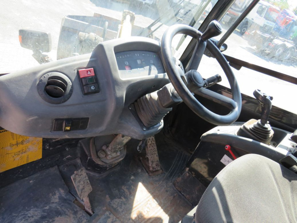 KOMATSU HANOMAG KOMATSU HANOMAG Radlader Radlader WA 80 - 6 - Chargeuse sur pneus: photos 5 KOMATSU HANOMAG KOMATSU HANOMAG Radlader Radlader WA 80 - 6 - Chargeuse sur pneus: photos 5