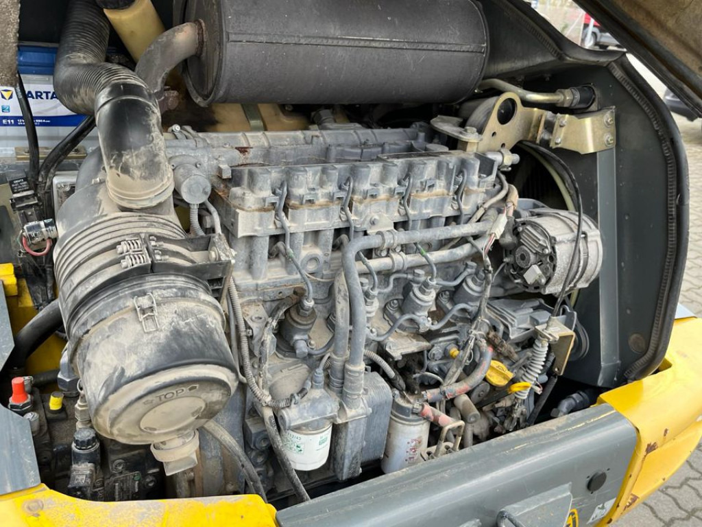 KRAMER WERKE Radlader 750 Allrad Radlader Klappschaufel+Gabel - Chargeuse sur pneus: photos 2 KRAMER WERKE Radlader 750 Allrad Radlader Klappschaufel+Gabel - Chargeuse sur pneus: photos 2